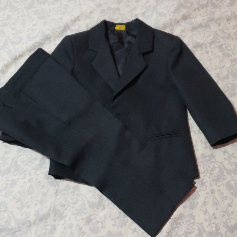 Suit for little boys size 2 T